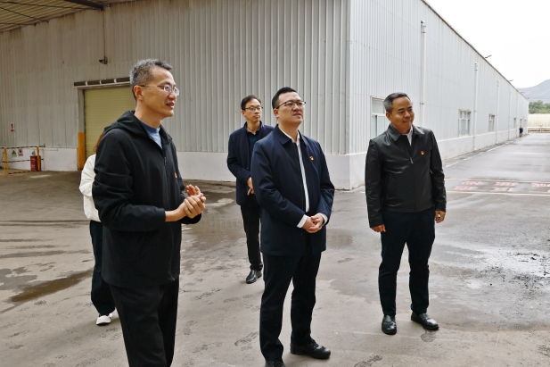 參觀(guān)車(chē)間 (2).jpg