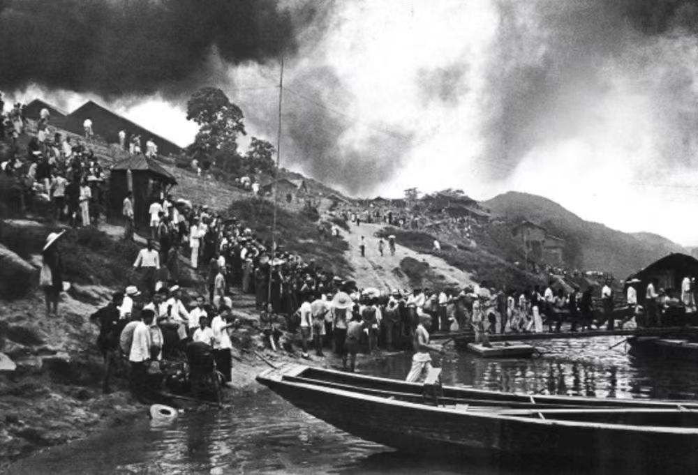 1937年，中央制藥廠(chǎng) (西南藥業(yè)前身)為抗日戰爭中數百個(gè)師級以上單位提供了大量麻醉藥品