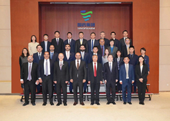 2023年10月26日，國藥集團黨委書(shū)記、董事長(cháng)劉敬楨在京會(huì )見(jiàn)到訪(fǎng)的巴林王國政府及工商代表團